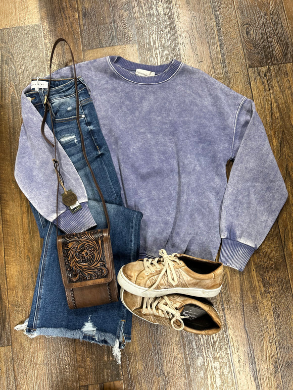 Perfect Basic Crew Neck - Light wash blue